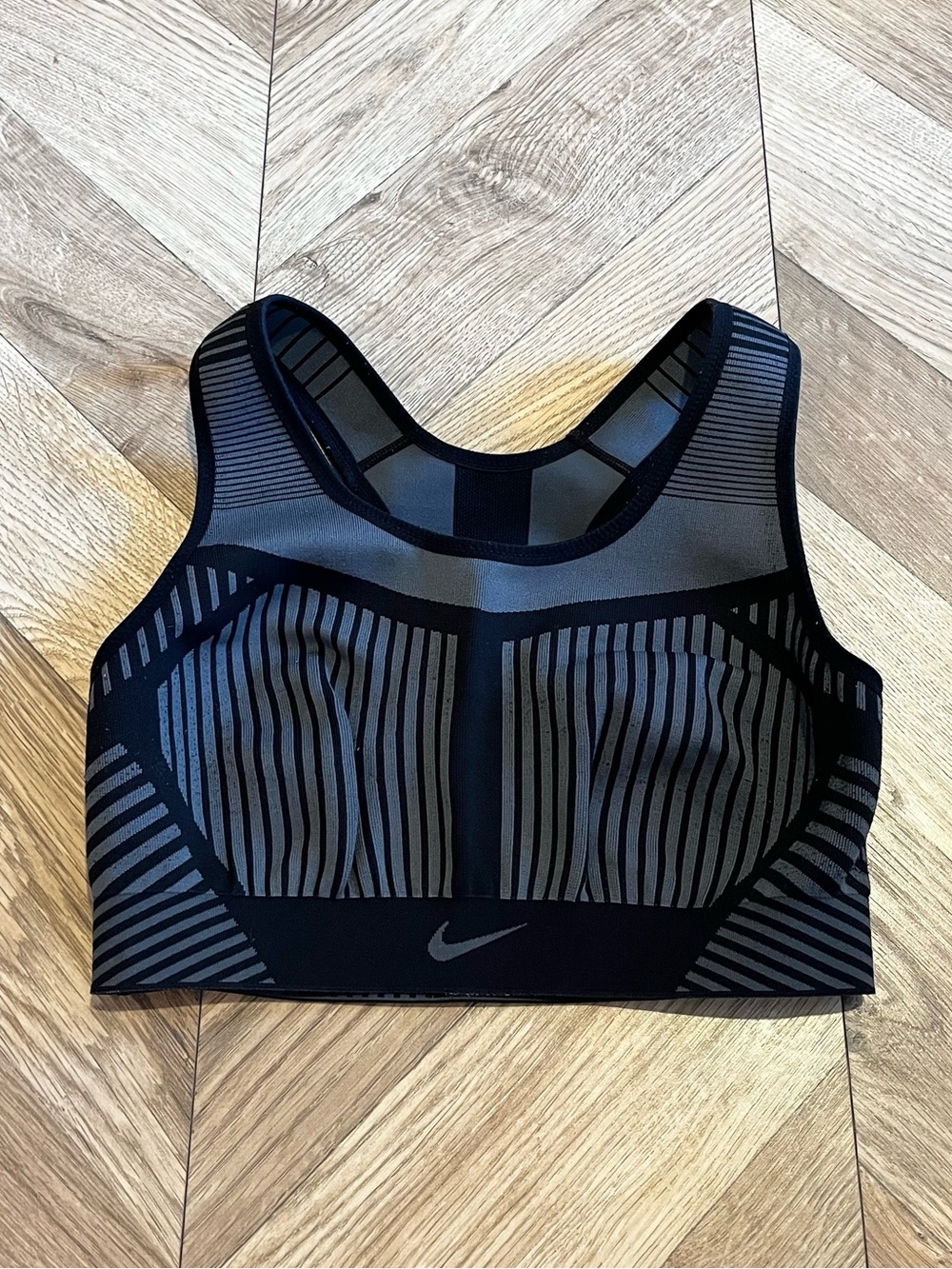 Nike Black Striped Performance Sports Bra Medium